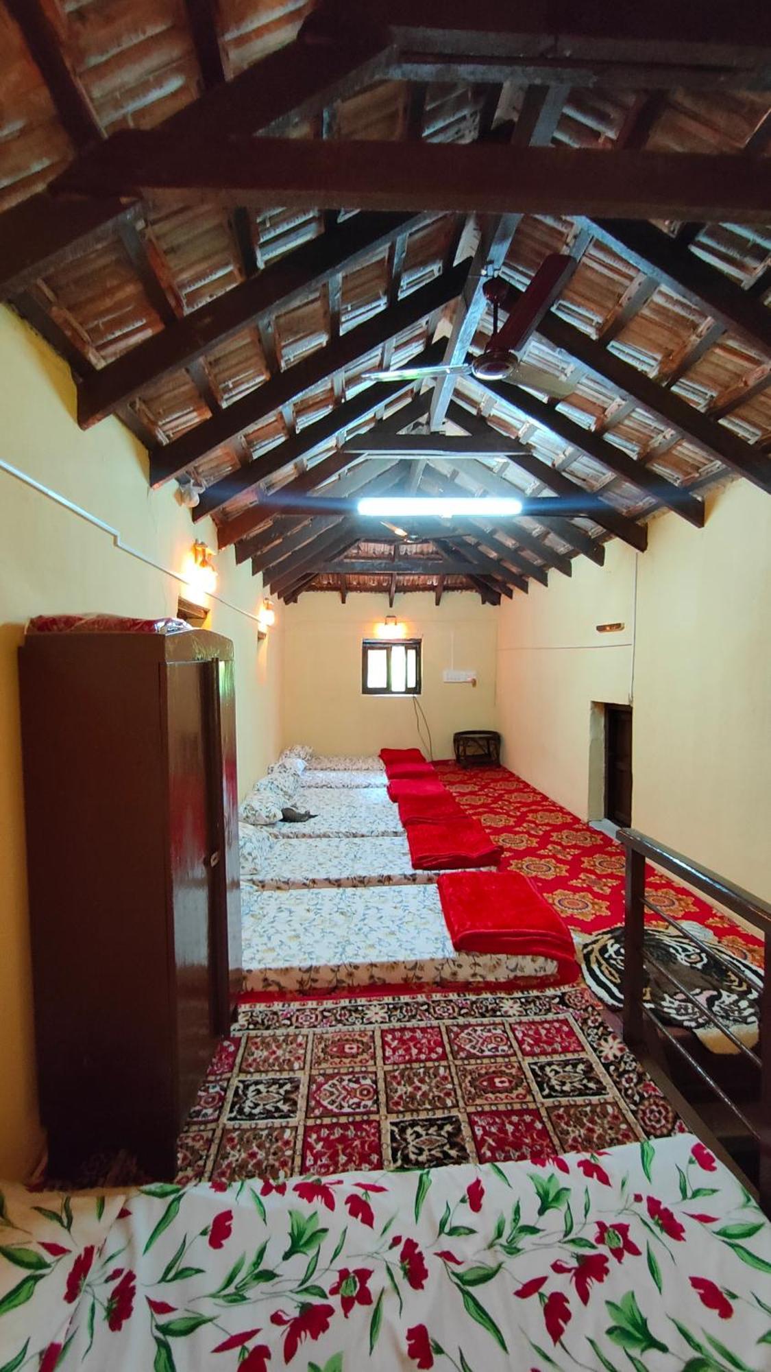 Heritage Homestay Chikmagalur Ruang foto